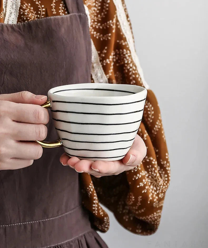 Lechsi Hand-Painted Gold Handle Ceramic Mugs